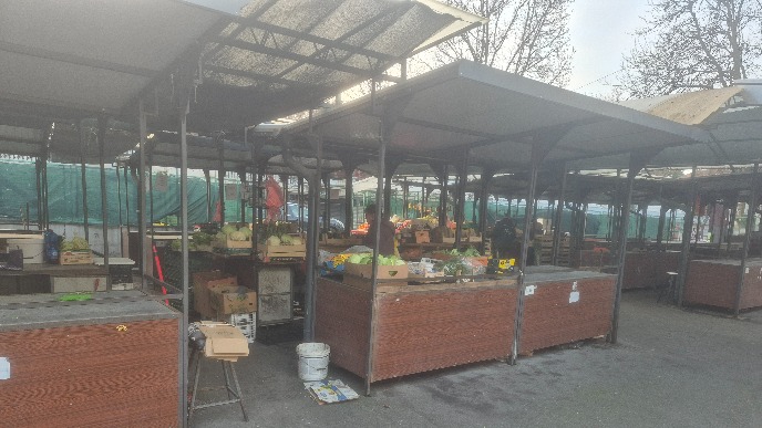 Rad pijaca tokom praznika